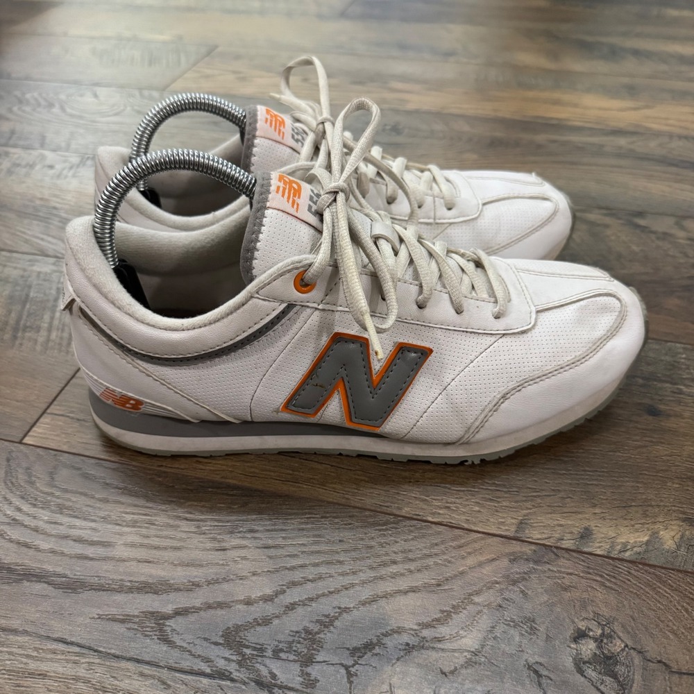 New Balance 556 Golf Shoes White Gray Orange Leather Spikeless Men's 9 NBG556WGO